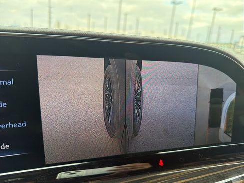 Used 2021 Cadillac Escalade Sport w/ LPO, Illumination Package image 29