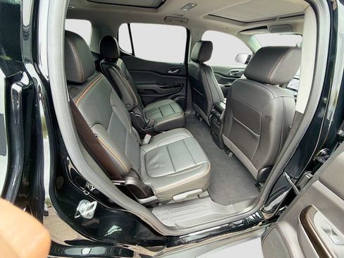 Used 2023 GMC Acadia AT4 w/ Technology Package AWD/4WD image 32