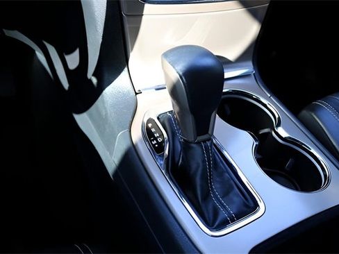 Used 2017 Jeep Grand Cherokee Limited w/ Trailer Tow Group IV image 25