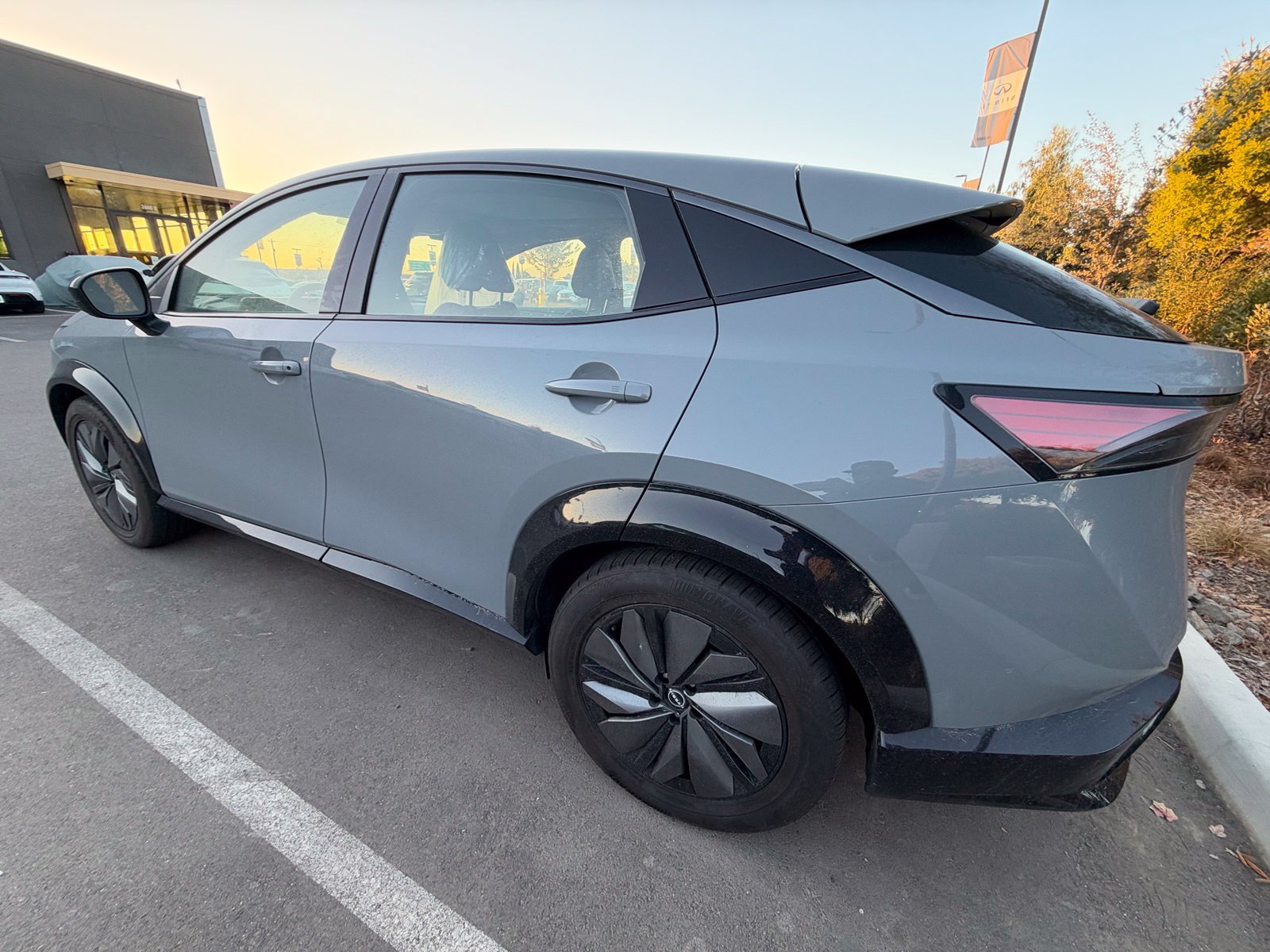 Used 2024 Nissan Ariya AWD image 3