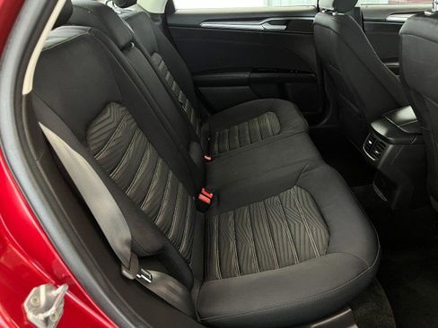 Used 2016 Ford Fusion SE image 28