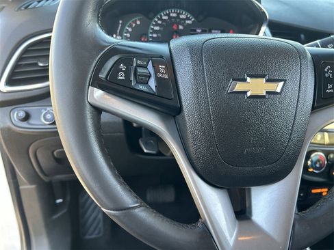 Used 2020 Chevrolet Trax Premier image 21