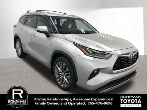 Used 2021 Toyota Highlander Platinum image 9