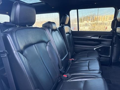 Used 2022 Jeep Wagoneer Series I w/ Premium Group I image 29