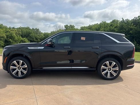 Used 2025 Cadillac Escalade IQ Luxury 2 w/ LPO, Premium Carpet Package AWD/4WD image 2