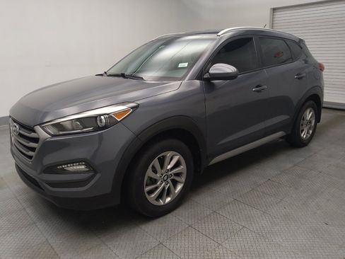 Used 2017 Hyundai Tucson SE w/ SE Popular Package 02 AWD/4WD image 2
