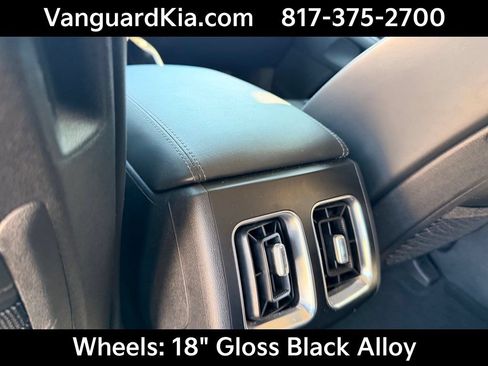 Used 2025 Kia Sorento S w/ Panoramic Sunroof Package FWD image 26