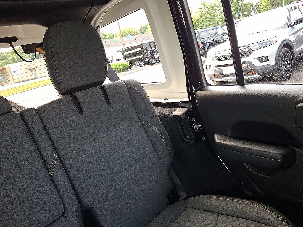 Used 2024 Jeep Wrangler Unlimited w/ Convenience Group AWD/4WD image 14