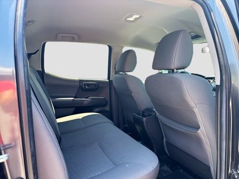 Used 2022 Toyota Tacoma SR AWD/4WD image 17