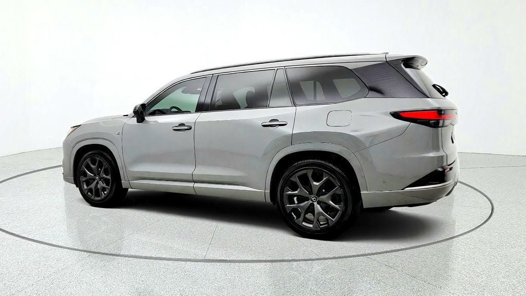 Used 2024 Lexus TX 500h AWD w/ Technology Package image 5