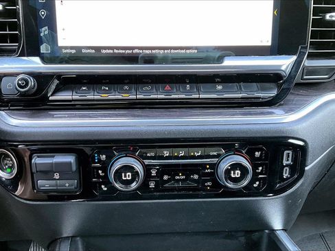 Used 2023 Chevrolet Silverado 1500 LTZ AWD/4WD image 18