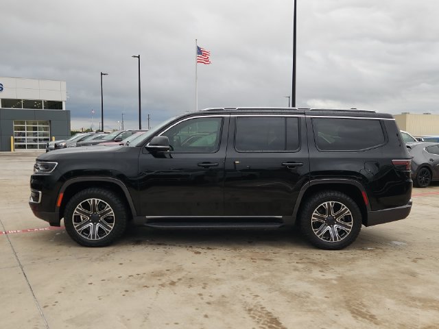 Used 2022 Jeep Wagoneer Series III w/ Flexible Seating Group AWD/4WD image 4