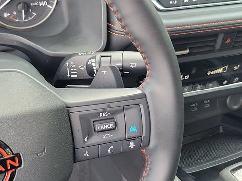 Used 2025 Nissan Rogue SV AWD/4WD image 23