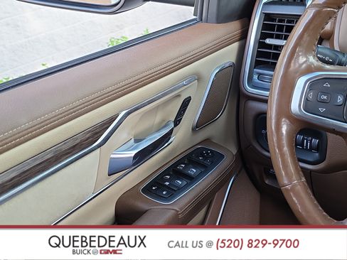 Used 2019 RAM 1500 Laramie AWD/4WD image 24