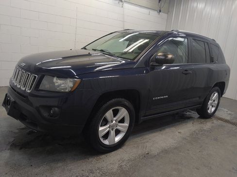 Used 2016 Jeep Compass Sport w/ Power Value Group AWD/4WD image 2