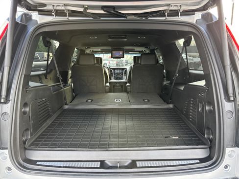 Used 2018 Cadillac Escalade ESV Platinum image 20