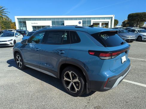 New 2026 Volkswagen Tiguan SE image 9