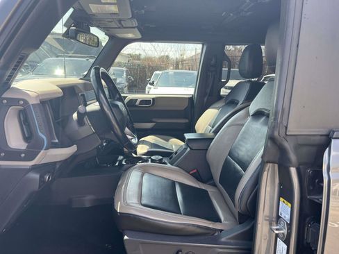 Used 2022 Ford Bronco Wildtrak AWD/4WD image 11