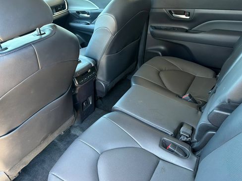 Certified 2024 Toyota Grand Highlander AWD image 15