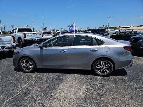 Used 2024 Kia Forte LXS FWD image 3