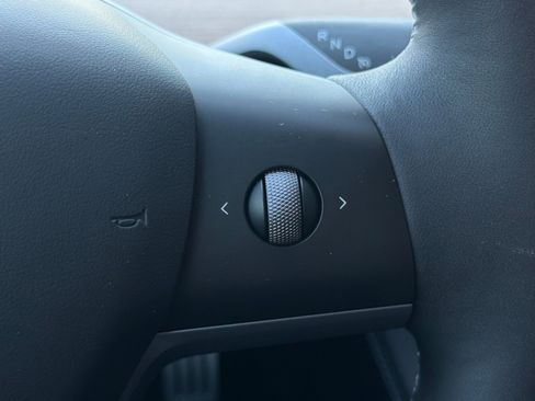 Used 2023 Tesla Model 3 Performance image 30