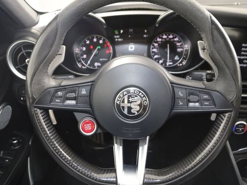 Used 2018 Alfa Romeo Giulia Quadrifoglio w/ Driver Assist Dynamic Package RWD image 35