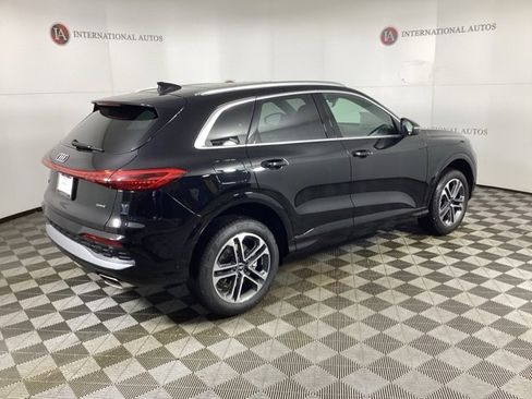 New 2025 Audi Q5 Premium image 4