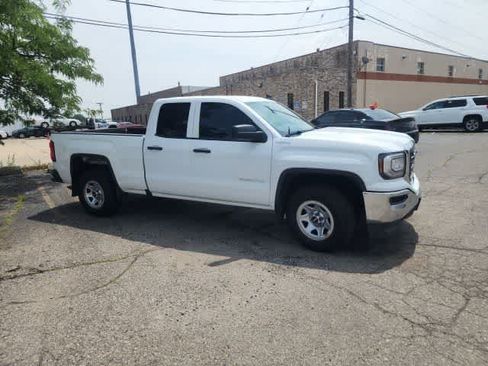 Used 2018 GMC Sierra 1500 4x4 Double Cab image 9