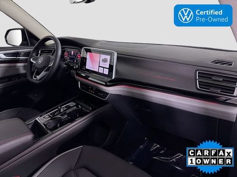 Certified 2024 Volkswagen Atlas Peak Edition SE AWD/4WD image 31