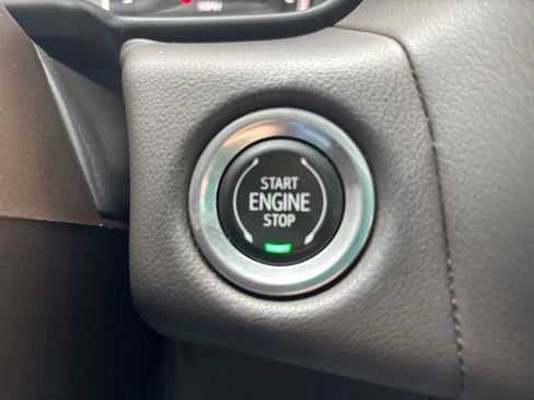 Used 2021 GMC Yukon SLT w/ SLT Luxury Package AWD/4WD image 28