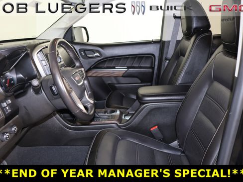 Certified 2022 GMC Canyon Denali w/ Denali Black Edition Package image 10