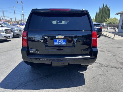 Used 2018 Chevrolet Tahoe LT w/ LT Signature Package AWD/4WD image 5