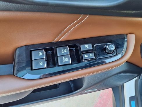 Used 2017 Subaru Outback 2.5i Touring image 8