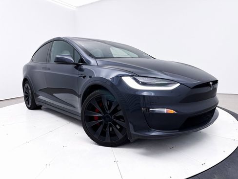 Used 2023 Tesla Model X Plaid image 6