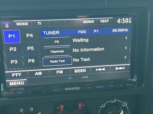 Used 2006 Chevrolet Silverado 2500 LT w/ Heavy-Duty Power Package image 17