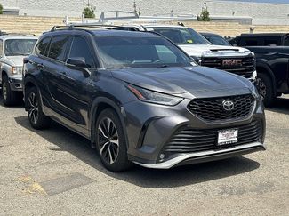 Used 2021 Toyota Highlander XSE FWD video 1