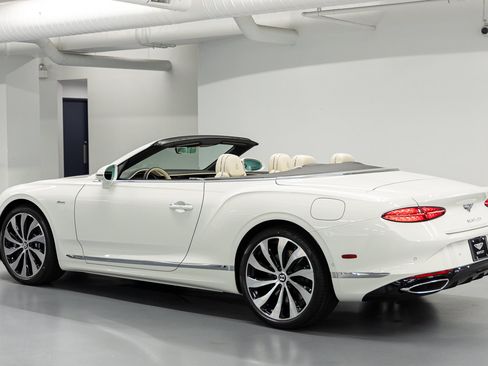 New 2026 Bentley Continental GTC AWD/4WD image 3