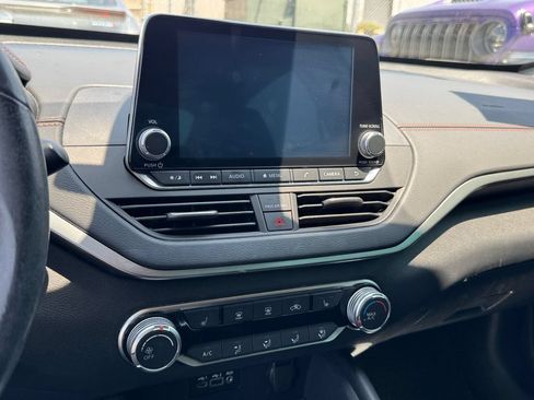 Used 2022 Nissan Altima 2.5 SR w/ Midnight Edition Package FWD image 24
