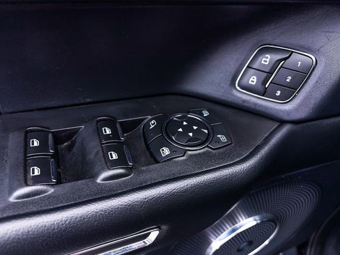 Used 2021 Ford Expedition Limited AWD/4WD image 19