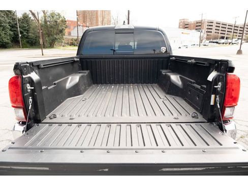 Used 2021 Toyota Tacoma SR5 image 31