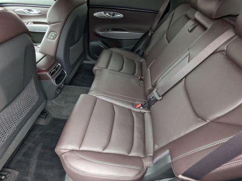 Used 2022 Genesis GV70 2.5T w/ Advanced Package image 24