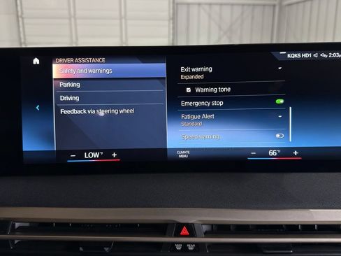 Used 2023 BMW iX xDrive50 w/ Sport Package AWD/4WD image 39