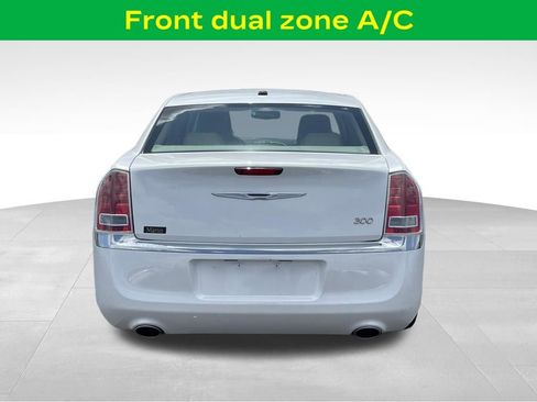 Used 2014 Chrysler 300 w/ Driver Convenience Group RWD image 6
