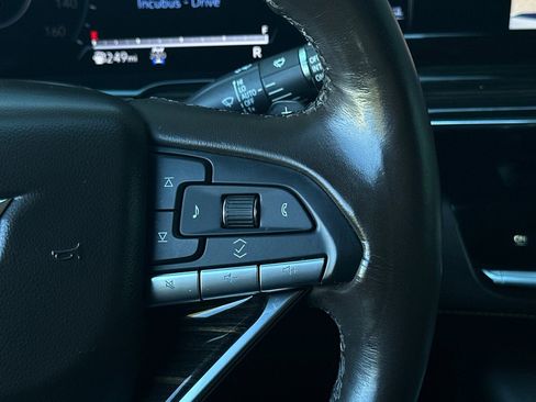 Used 2022 Cadillac Escalade Premium Luxury w/ Performance Package image 29