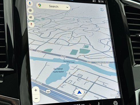 Used 2023 Volvo XC90 T8 Plus image 22