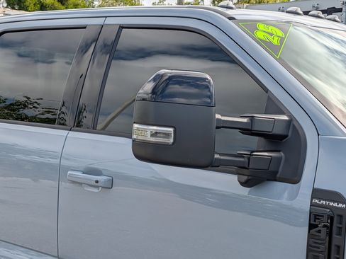 Used 2025 Ford F450 Platinum w/ FX4 Off-Road Package image 10