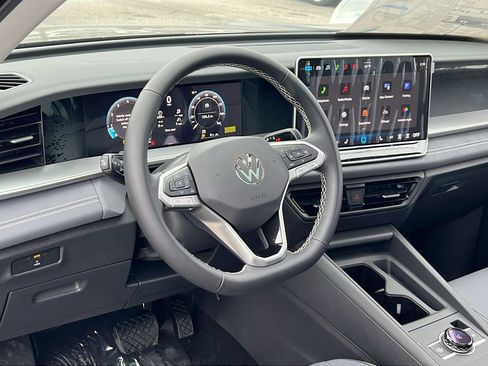 New 2026 Volkswagen Tiguan SE image 20