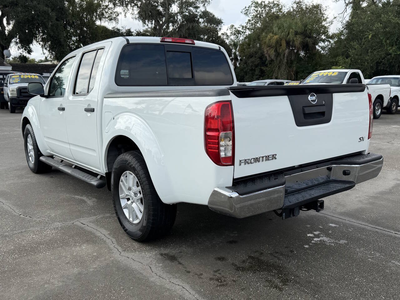 Used 2016 Nissan Frontier SV RWD image 6