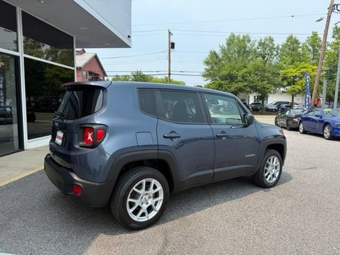 Used 2023 Jeep Renegade Latitude AWD/4WD image 11