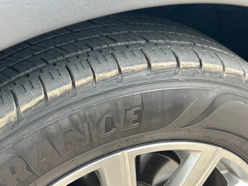 Used 2019 Cadillac XT4 Premium Luxury FWD image 27